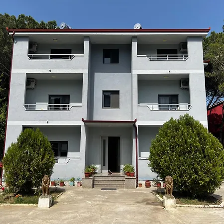 Canary Mini-hôtel Golem (Tirana)