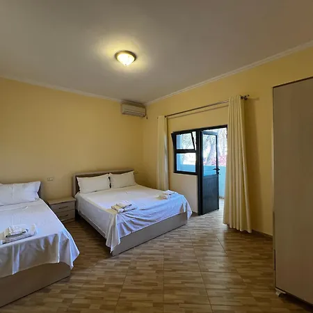 Mini-hôtel Canary Golem (Tirana)