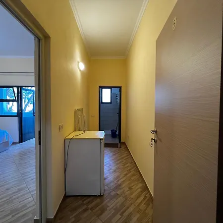 Zajazd Canary Golem (Tirana)